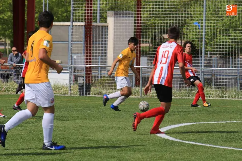 Foto 11 - El ascendido Santa Marta cierra la Liga en Regional Juvenil con una goleada ante un descendido...