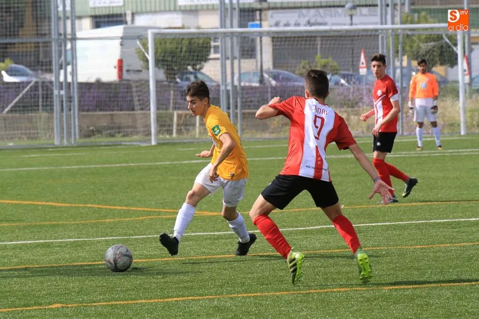 Foto 3 - El ascendido Santa Marta cierra la Liga en Regional Juvenil con una goleada ante un descendido...