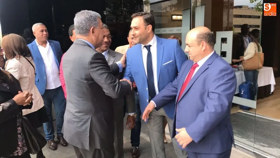 Foto 4 - El expresidente de la Rep&uacute;blica Dominicana disfruta de Salamanca antes del IV Encuentro Universia