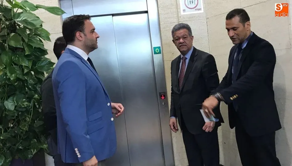 Foto 2 - El expresidente de la Rep&uacute;blica Dominicana disfruta de Salamanca antes del IV Encuentro Universia