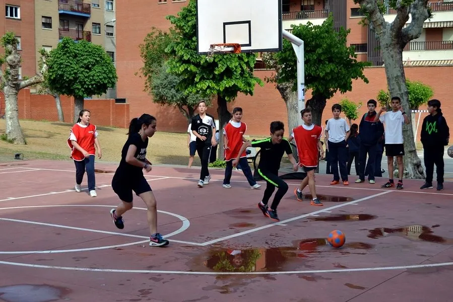 Foto 3 - M&aacute;s de 600 alumnos participan en las fiestas del colegio Esclavas de este a&ntilde;o  