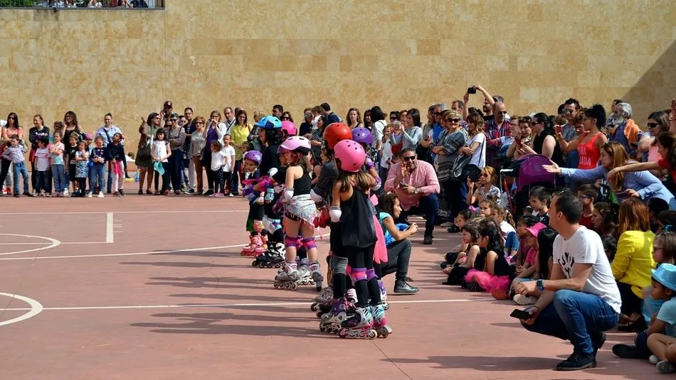 Alumnos del colegio Esclavas en una de las actividades programadas para sus fiestas de este año