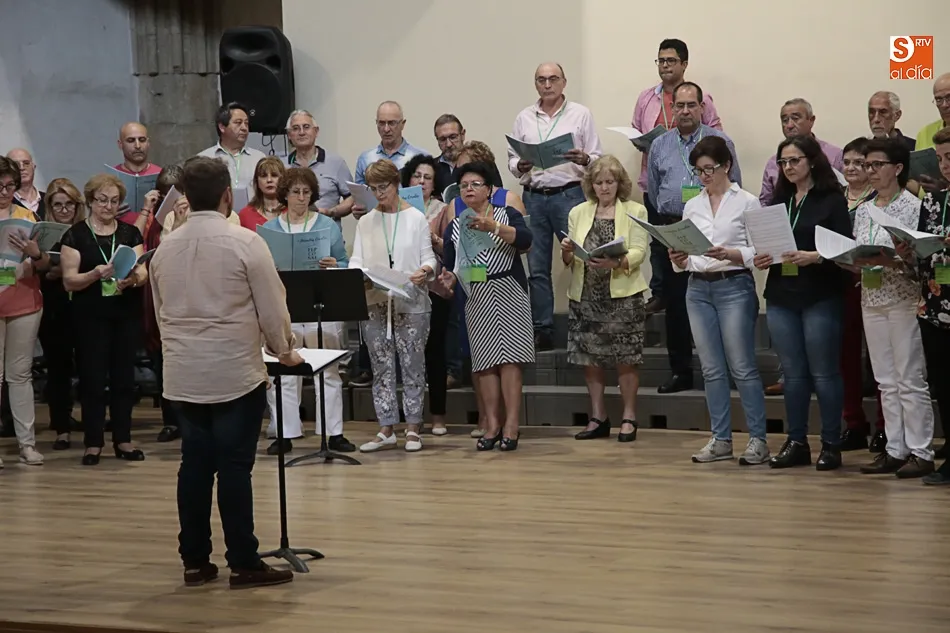 Foto 5 - Las I Jornadas Corales Salmantinas concluyen con un cuidado concierto