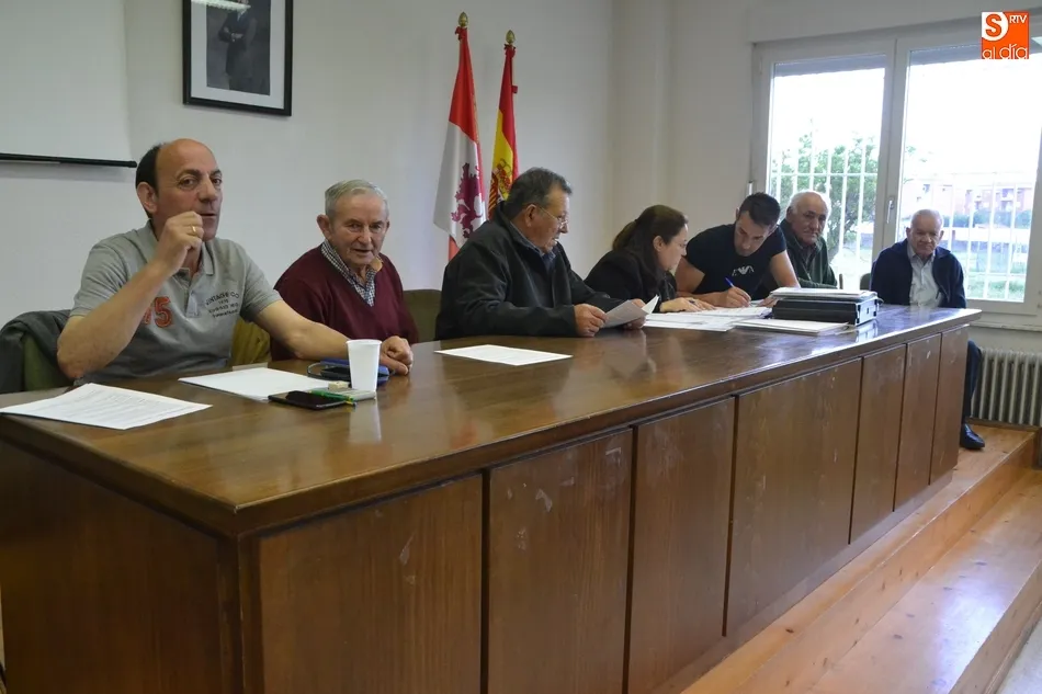 Foto 9 - Los Regantes de la Margen Izquierda buscan apoyo en organismos p&uacute;blicos para mejorar sus...