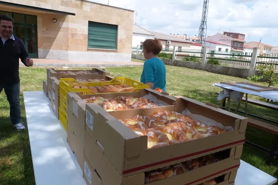 Foto 8 - La solidaridad une Aldearrubia y Encinas de Abajo