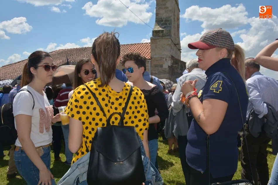 Foto 5 - Los salmantinos se re&uacute;nen un a&ntilde;o m&aacute;s para honrar a la Virgen de los Remedios