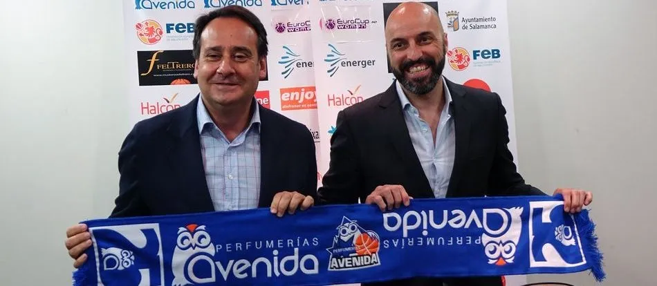 Jorge Recio con el nuevo técnico, Lino López