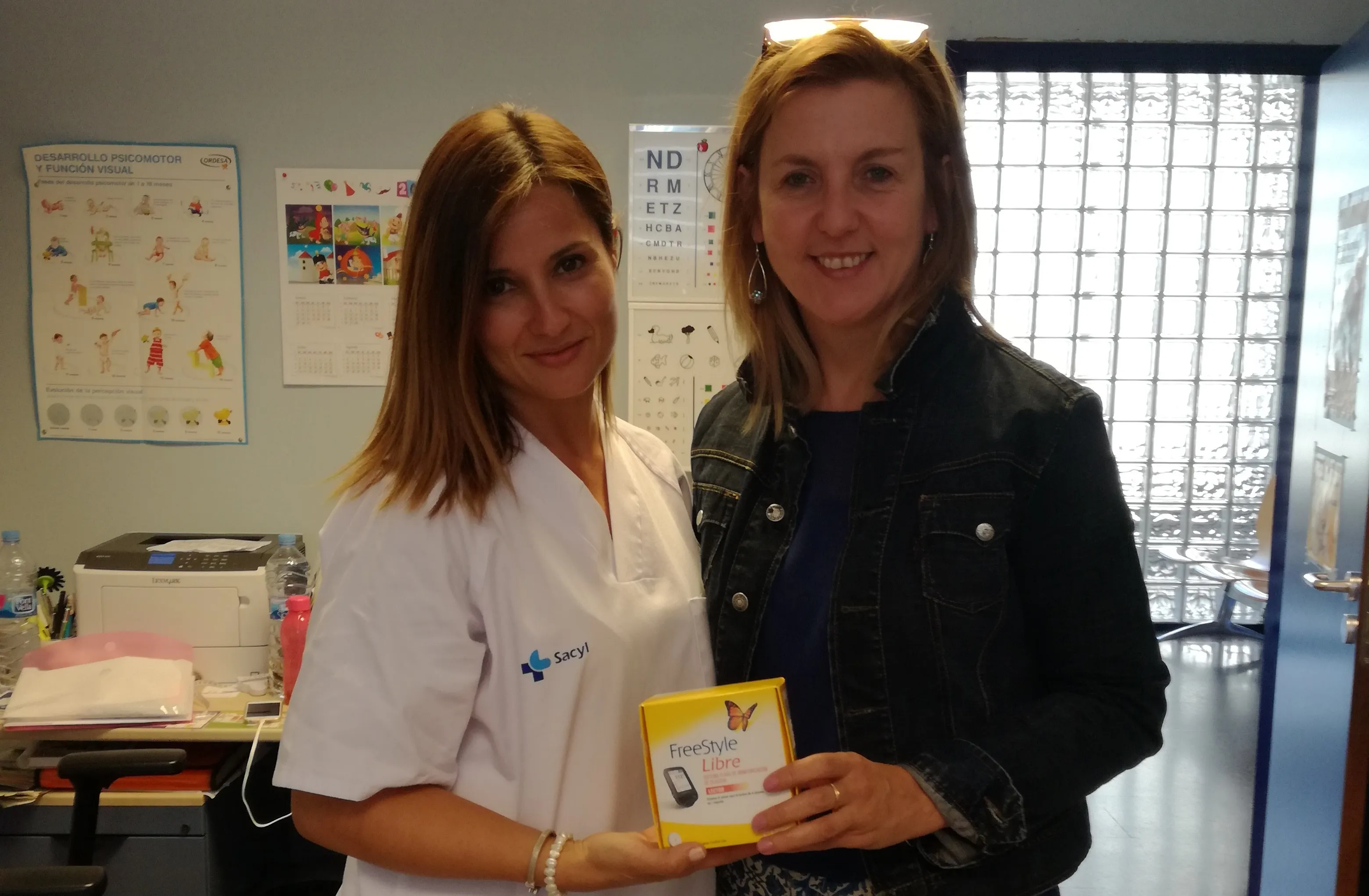 Comienzan a llegar al Centro de Salud los sensores flash de glucosa  