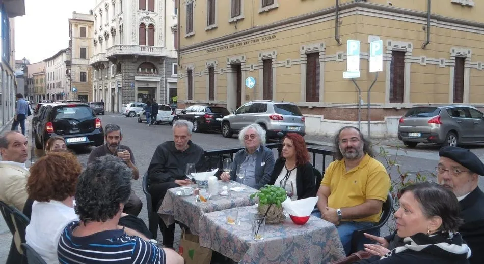 Foto 10 - El Festival de Mantua acogi&oacute; la voz po&eacute;tica de P&eacute;rez Alencart  