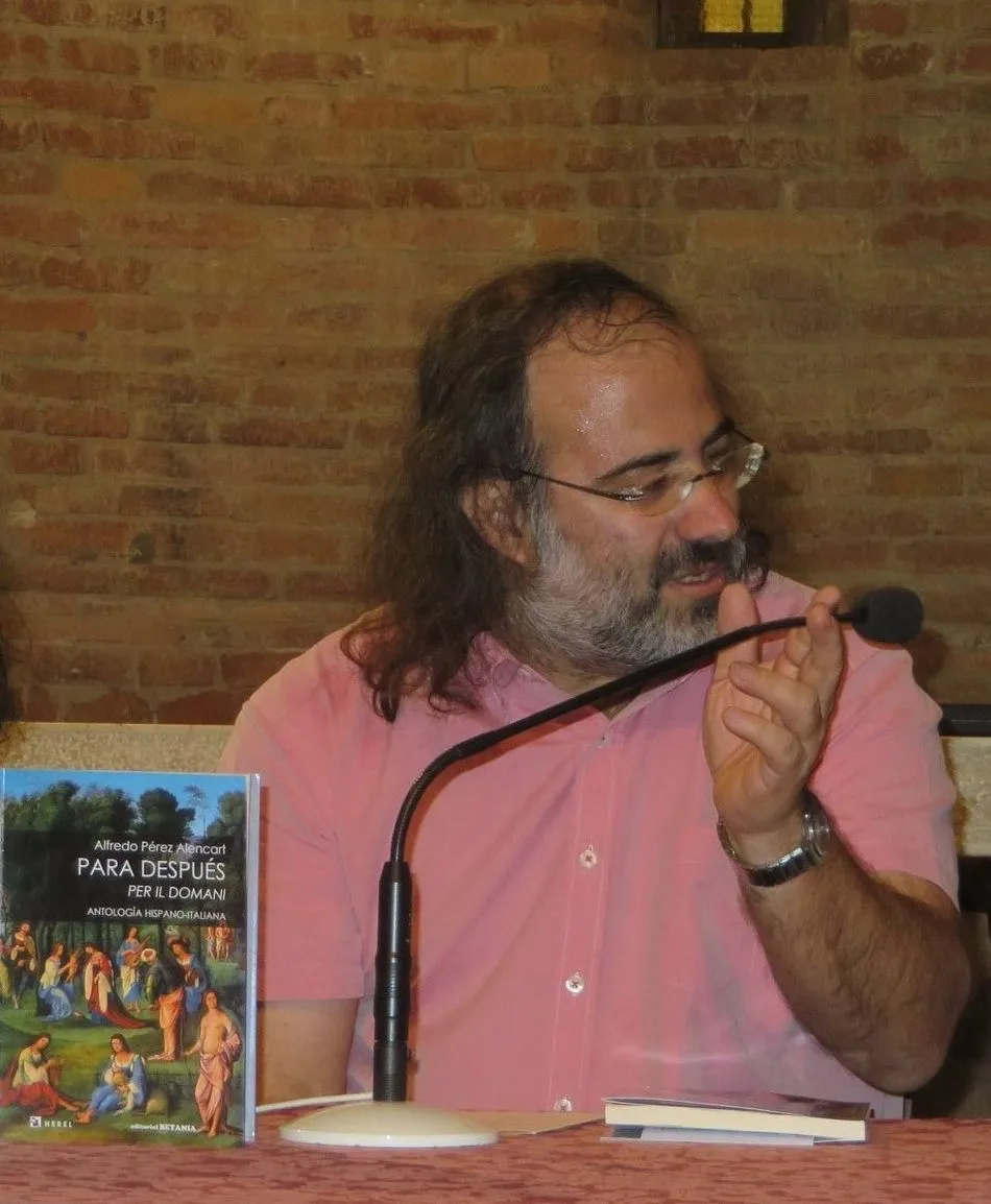 Foto 8 - El Festival de Mantua acogi&oacute; la voz po&eacute;tica de P&eacute;rez Alencart  