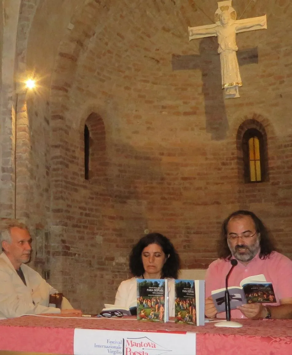Foto 3 - El Festival de Mantua acogi&oacute; la voz po&eacute;tica de P&eacute;rez Alencart  