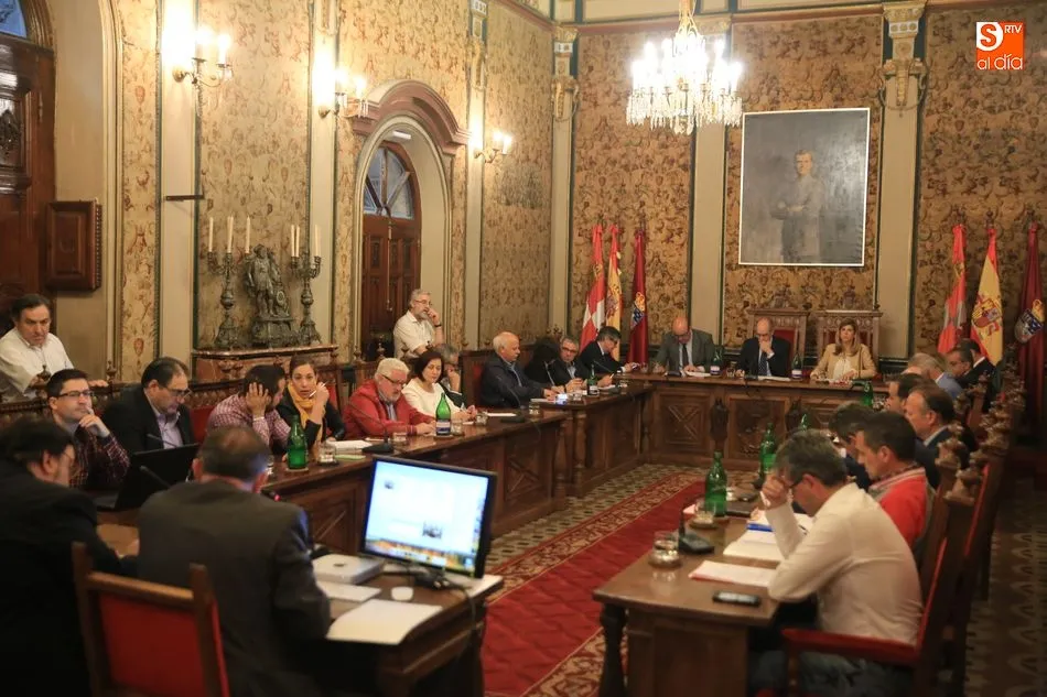 Foto 4 - El&nbsp;pleno de la Diputaci&oacute;n rechaza el recurso de una funcionaria que solicitaba anular la RPT de...