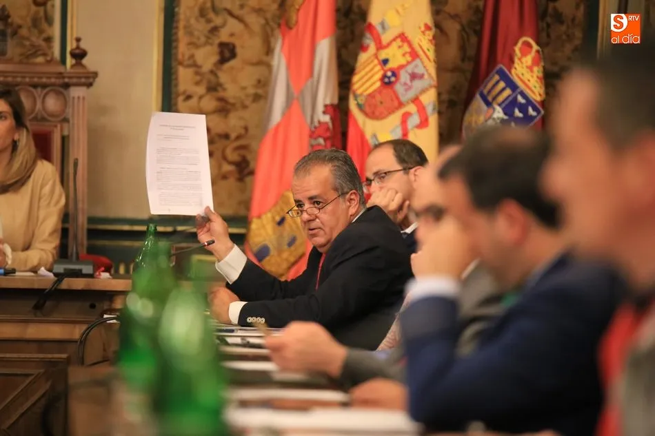 Foto 6 - El&nbsp;pleno de la Diputaci&oacute;n rechaza el recurso de una funcionaria que solicitaba anular la RPT de...