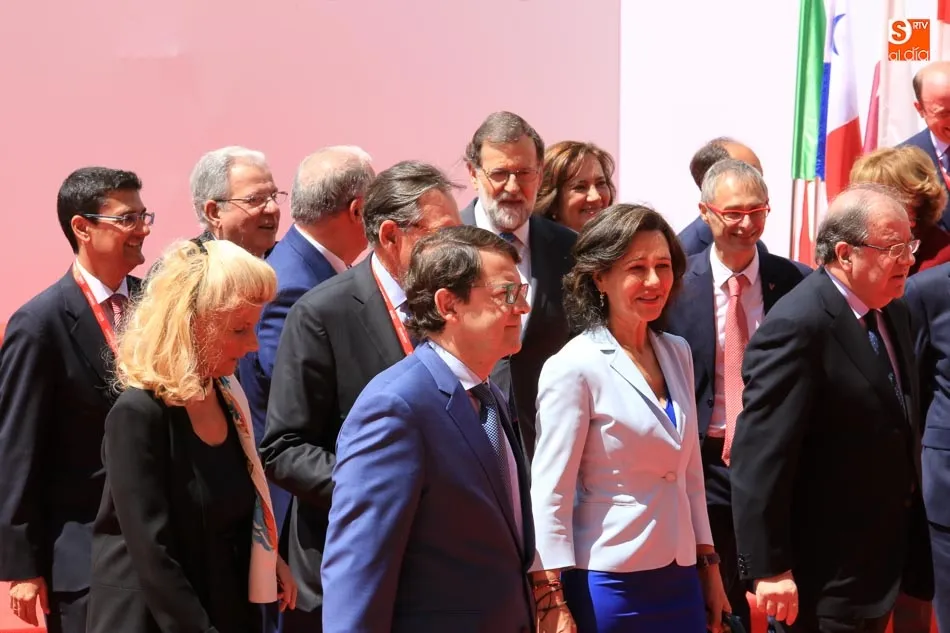 Foto 7 - Ana Bot&iacute;n pide m&aacute;s recursos p&uacute;blicos y privados para la educaci&oacute;n