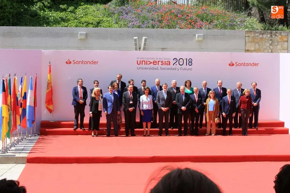 Foto 4 - Rajoy defiende la calidad de la Universidad pero reconoce &ldquo;que se puede mejorar&rdquo;