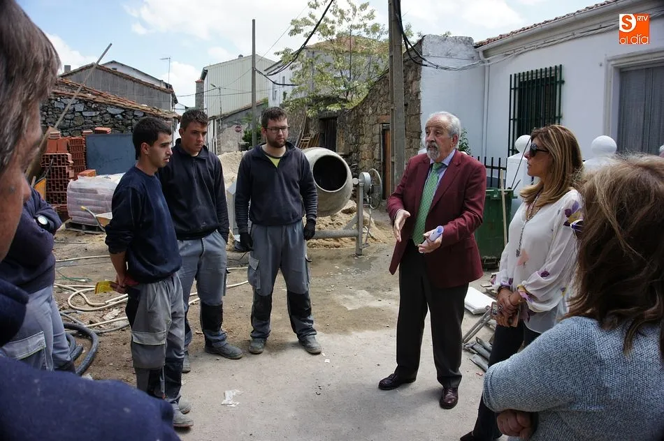Foto 5 - La Acci&oacute;n Formativa de Empleo que construye el tanatorio municipal llega a su final