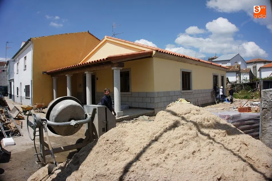 Foto 4 - La Acci&oacute;n Formativa de Empleo que construye el tanatorio municipal llega a su final