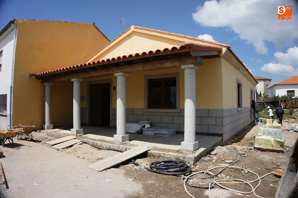 Foto 2 - La Acci&oacute;n Formativa de Empleo que construye el tanatorio municipal llega a su final