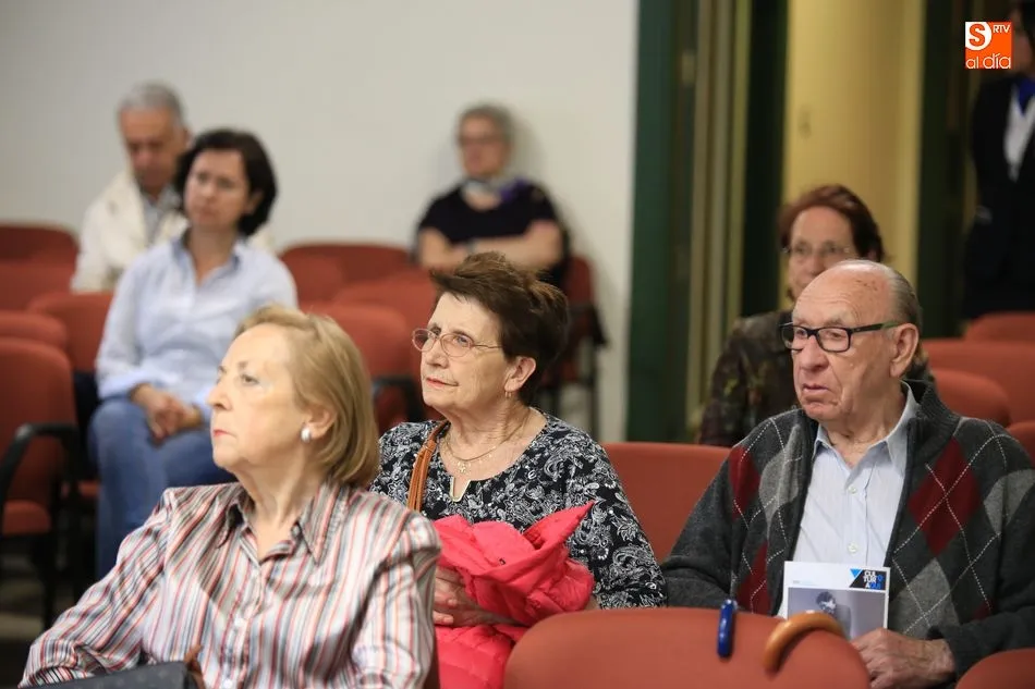 Foto 4 - Ricardo Moracho&nbsp;Garnica presenta &lsquo;Lo que sirve para vender, sirve para vivir&rsquo;  