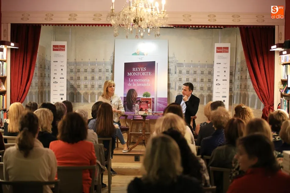 Foto 8 - Reyes Monforte presenta &lsquo;La memoria de la lavanda', una novela cargada de optimismo y...