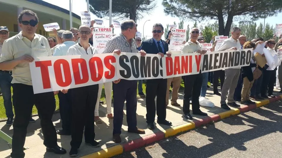 Foto 2 - Los trabajadores de Topas se solidarizan con los colegas heridos en Mor&oacute;n