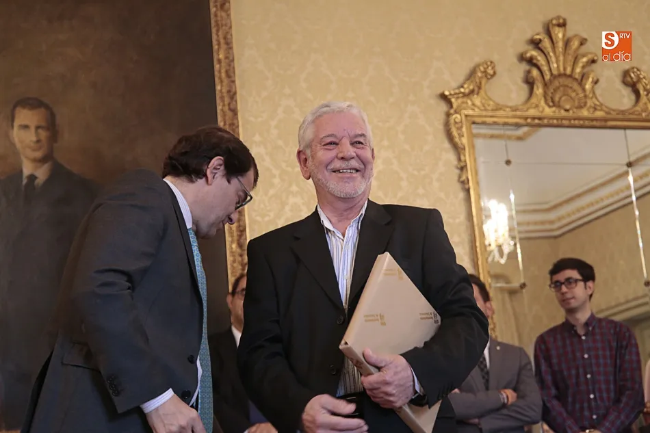 Foto 8 - Emotivo homenaje del Ayuntamiento a sus 28 funcionarios m&aacute;s veteranos
