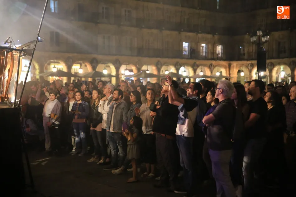 Foto 4 - &lsquo;Canto de Sirenas&rsquo; inaugura el F&Agrave;CYL con un espect&aacute;culo itinerante y vibrante &nbsp;  