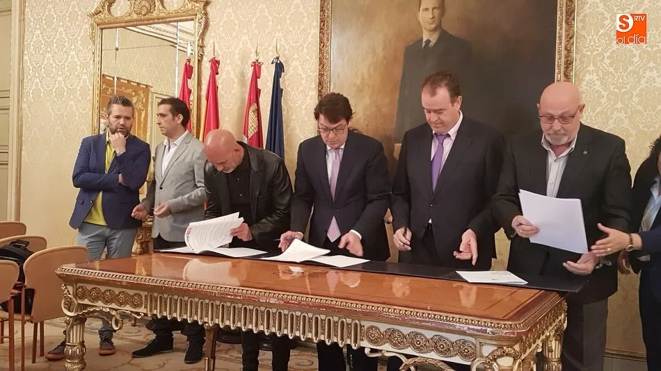 Foto 6 - Acuerdo pionero de casi 24 millones para crear empleo y apoyar a las familias con dificultades
