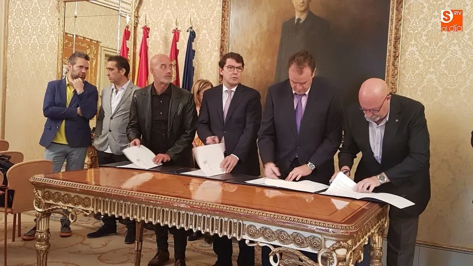 Foto 2 - Acuerdo pionero de casi 24 millones para crear empleo y apoyar a las familias con dificultades