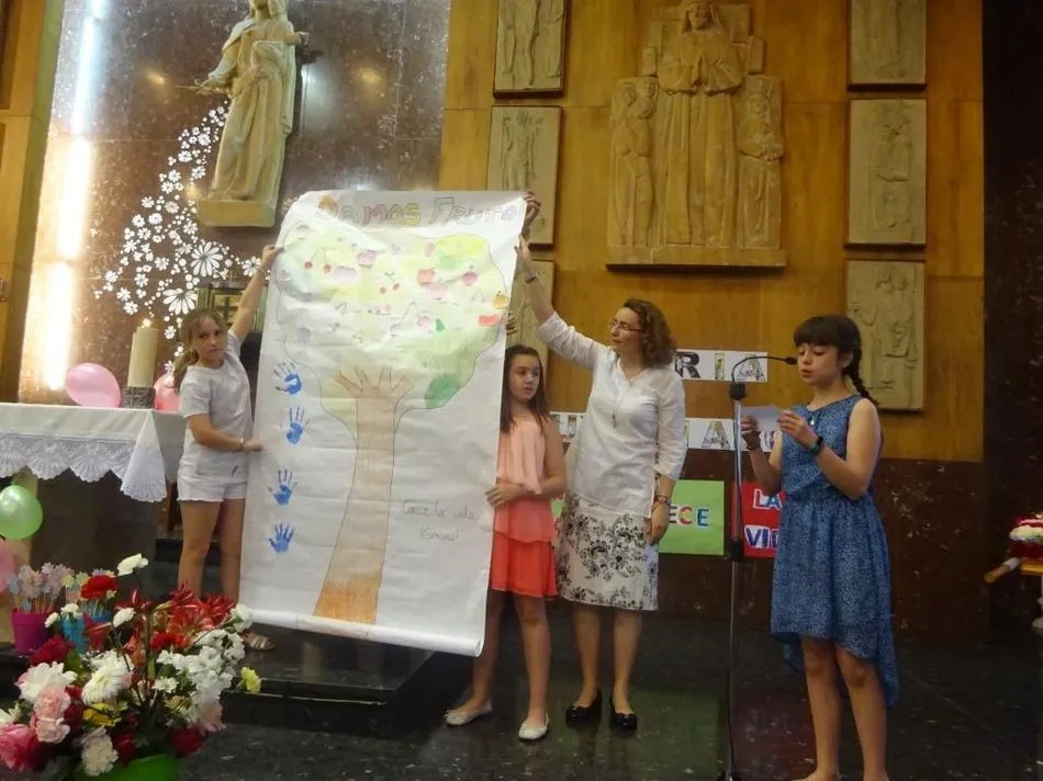 Foto 2 - Celebraciones en el colegio San Juan Bosco para honrar a Mar&iacute;a Auxiliadora&nbsp;
