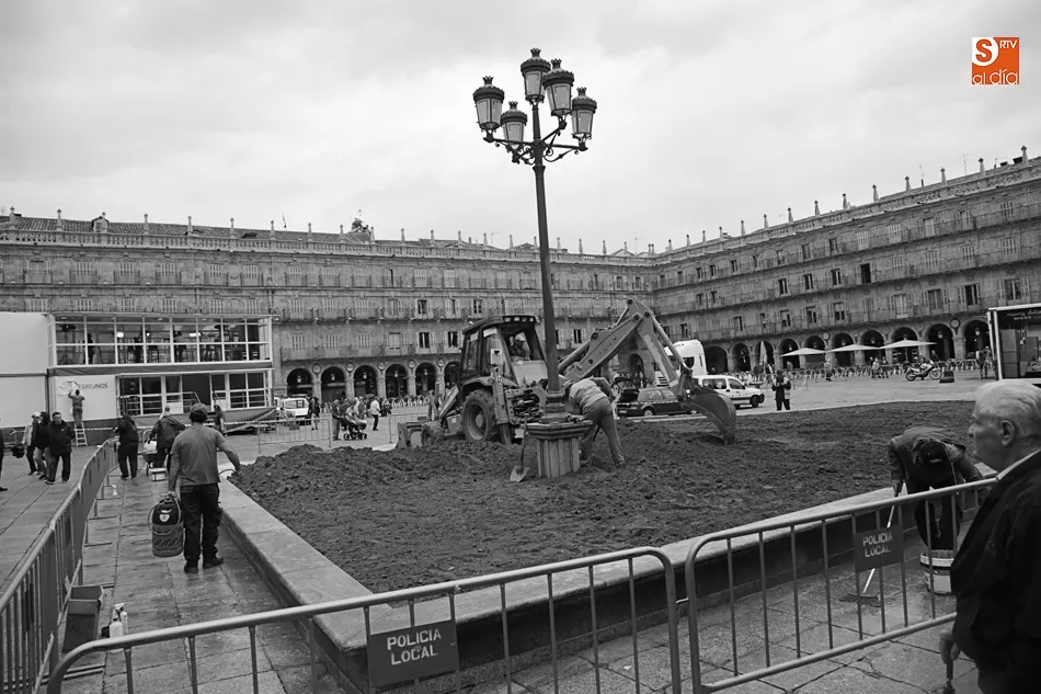Foto 8 - La Plaza Mayor recupera sus hist&oacute;ricos jardines para el rodaje de la pel&iacute;cula de Amen&aacute;bar