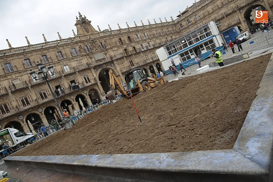 Foto 5 - La Plaza Mayor recupera sus hist&oacute;ricos jardines para el rodaje de la pel&iacute;cula de Amen&aacute;bar