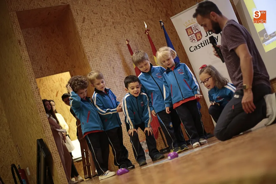 Foto 9 - Alumnos de diez centros educativos participan en una jornada de rob&oacute;tica