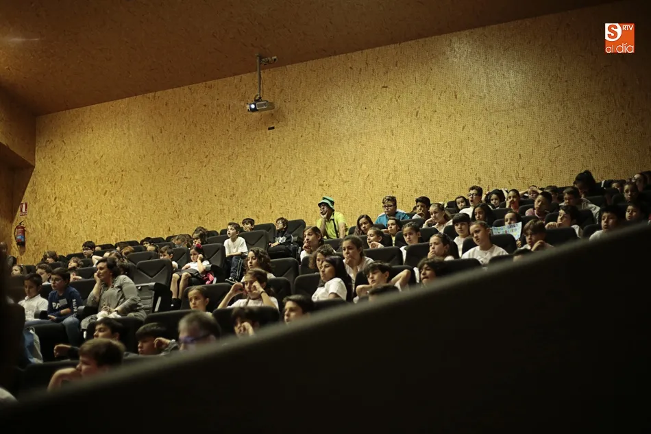 Foto 2 - Alumnos de diez centros educativos participan en una jornada de rob&oacute;tica