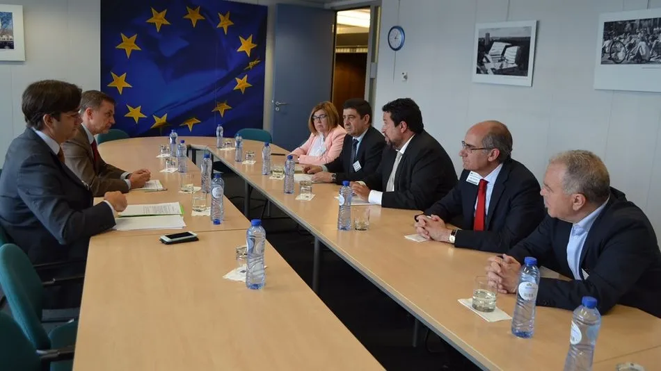 Foto 2 - Iglesias traslada a la UE la necesidad de que las diputaciones gestionen un fondo espec&iacute;fico para...