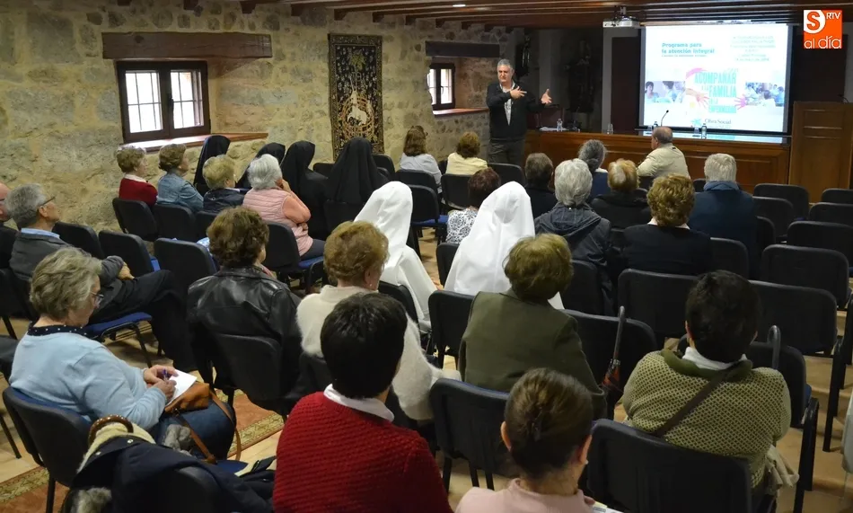Foto 2 - El director de Cuidados Paliativos de Los Montalvos interviene en la celebraci&oacute;n de la Pascua del...