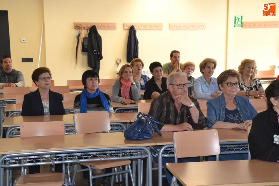 Foto 3 - Los alumnos de UniverCiudad descubren los or&iacute;genes de la Qu&iacute;mica  