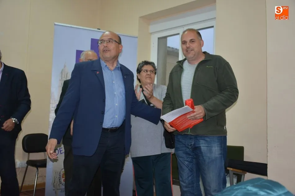 Foto 3 - La Hermandad entrega medallas y diplomas a donantes de sangre de la comarca del Abadengo
