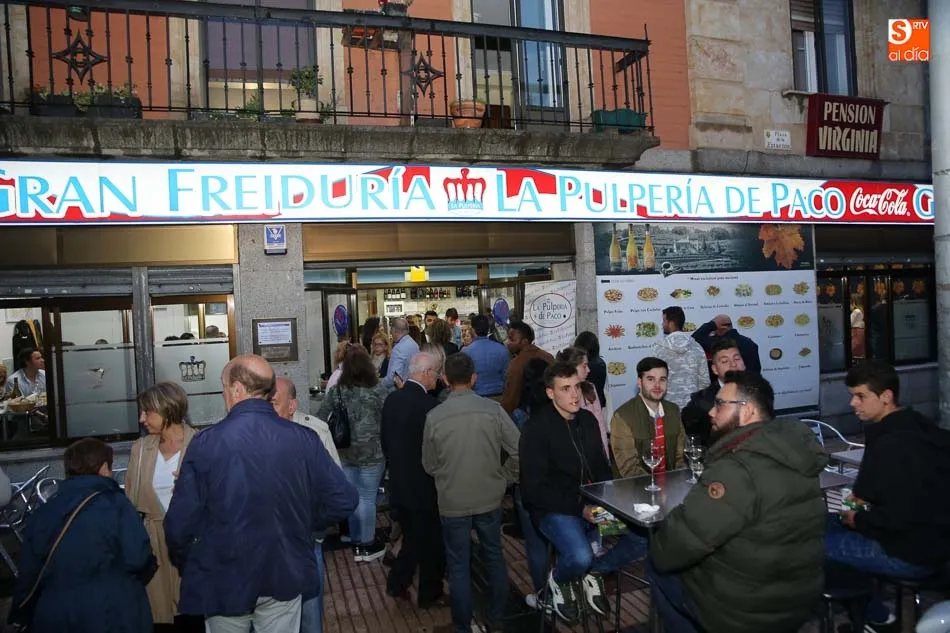 Foto 9 - La Pulper&iacute;a de Paco celebra sus Bodas de Plata rodeada de amigos y clientes
