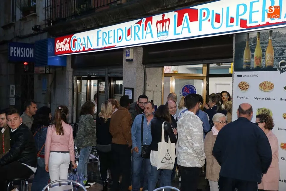 Foto 8 - La Pulper&iacute;a de Paco celebra sus Bodas de Plata rodeada de amigos y clientes