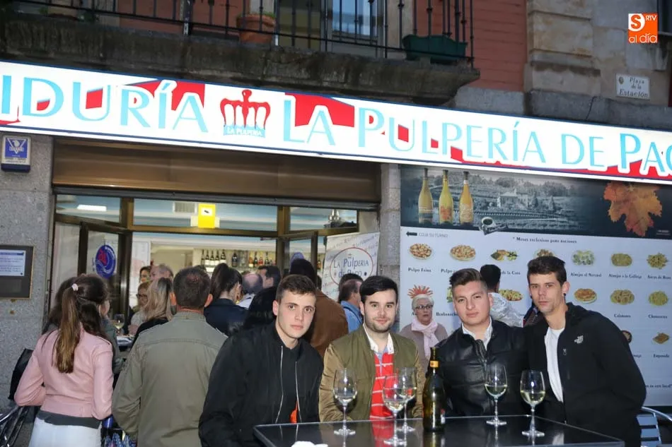 Foto 7 - La Pulper&iacute;a de Paco celebra sus Bodas de Plata rodeada de amigos y clientes