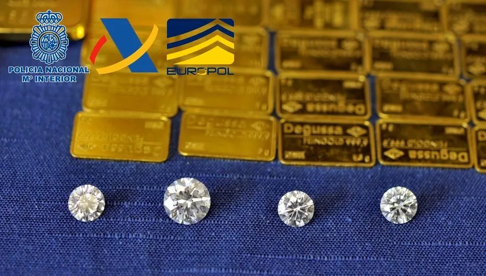Se han intervenido cuatro diamantes valorados en 2.600.000 euros