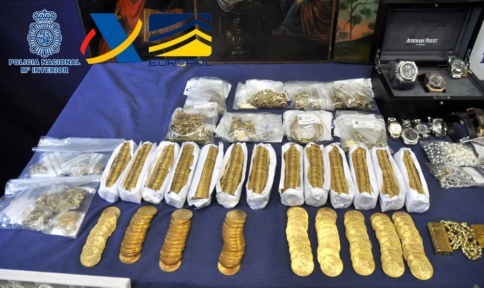 Foto 3 - Detenido un salmantino implicado en una banda internacional de blanqueo de capital procedente de...