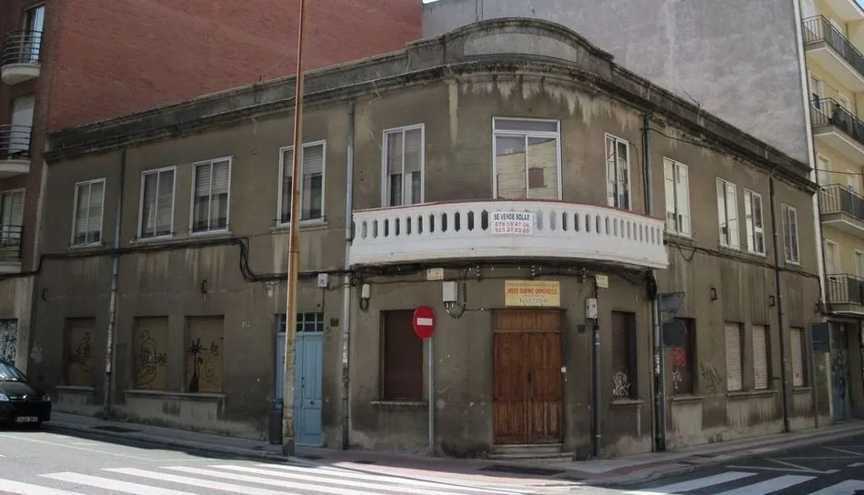 Edificio de la calle Van Dyck para el que este colectivo pide protección