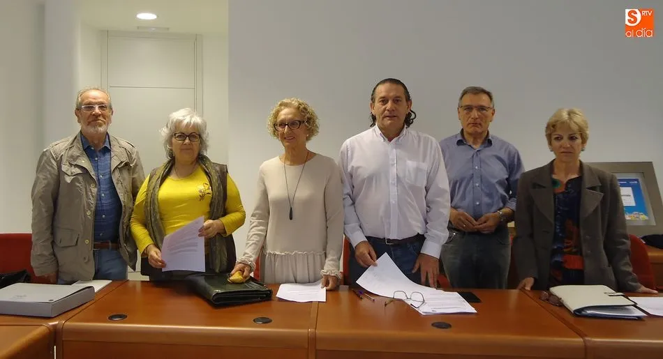 Miembros de IU-Los Verdes, Somos Santa Marta y los concejales no adscritos del Ayuntamiento de Santa Marta