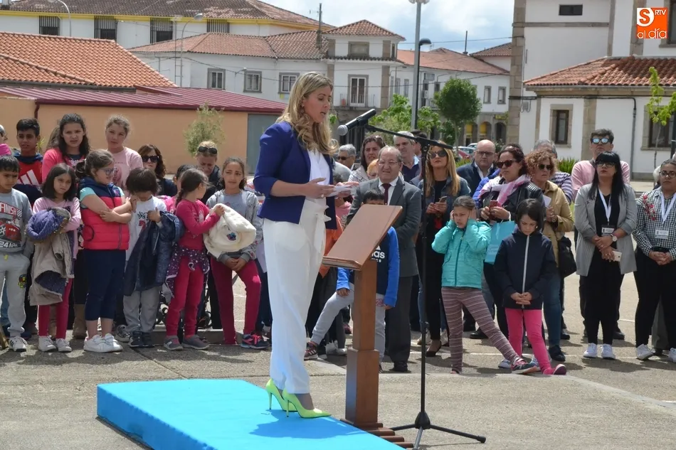 Foto 5 - Fuentes de O&ntilde;oro homenajea a las v&iacute;ctimas de ETA exigiendo memoria, dignidad y justicia  