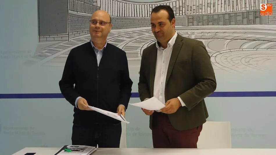 El concejal de Transporte, Jesús Hernández, y el alcalde, David Mingo