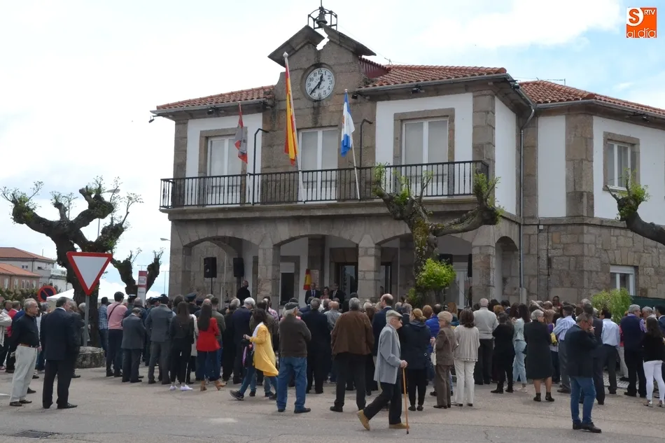 Foto 3 - Reivindicativa inauguraci&oacute;n de la nueva Casa Consistorial de Fuentes de O&ntilde;oro  