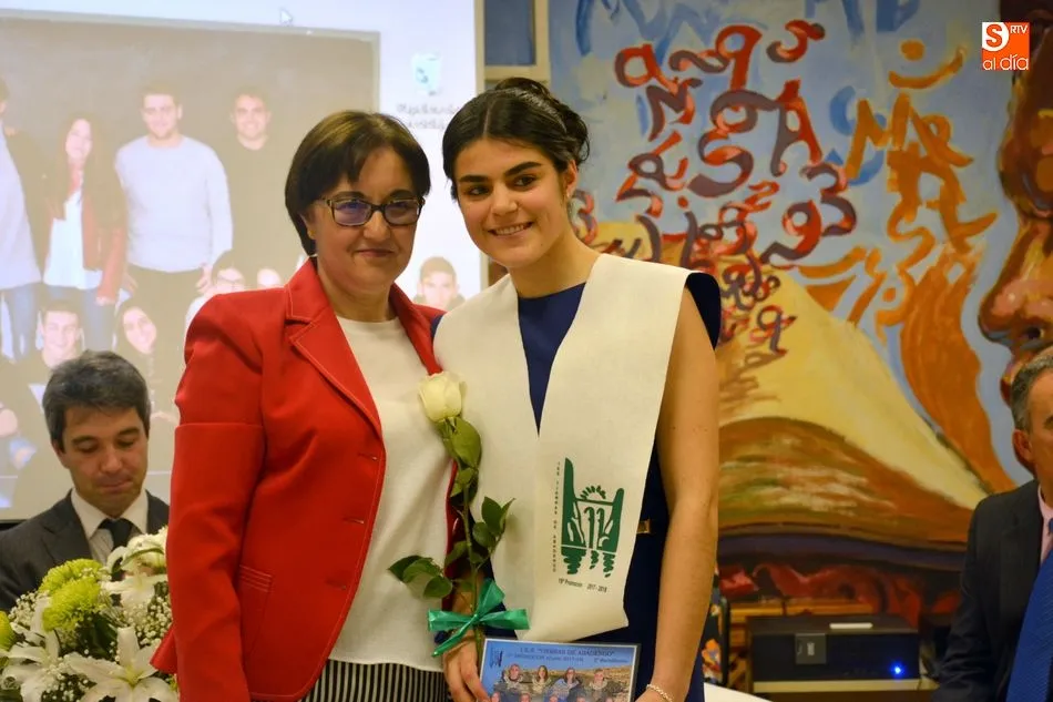 Foto 6 - Mucha emoci&oacute;n y alegr&iacute;a en la fiesta de Graduaci&oacute;n de Bachilleres en el IES Tierras de Abadengo  