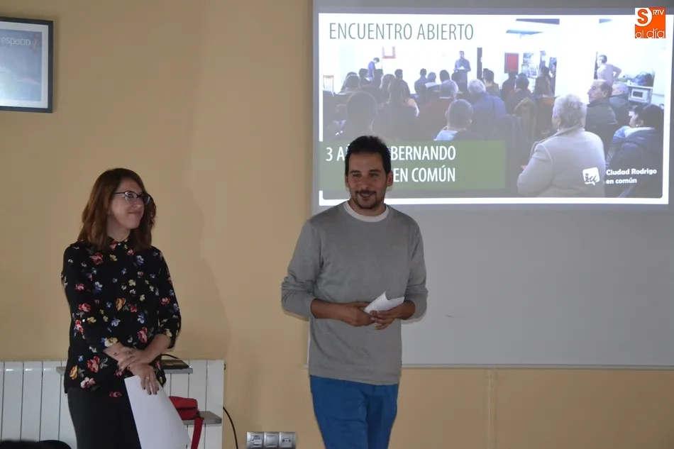 IU hace balance de lo que va de legislatura en un encuentro abierto a la ciudadanía  